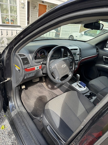 Hyundai Santa Fe 4 of 5