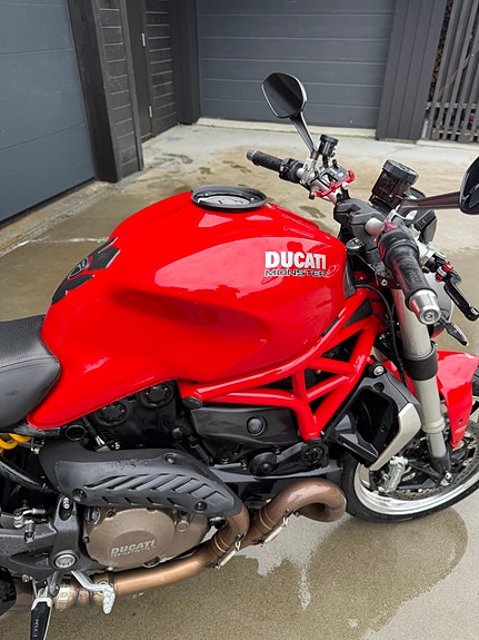 Ducati Monster 1200 3 of 5