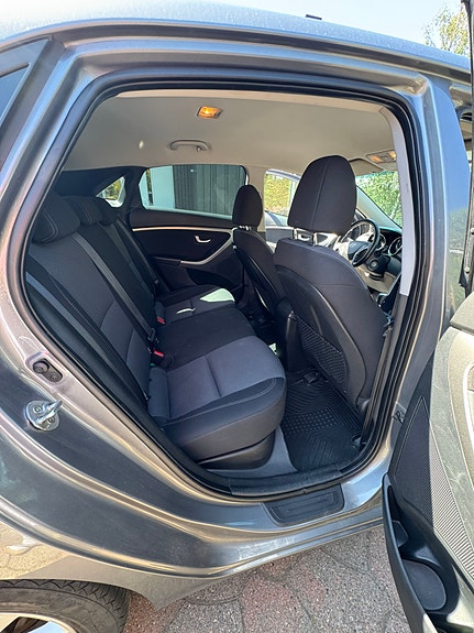 Hyundai i30 8 of 11