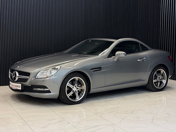 Mercedes-Benz SLK200 5 of 5