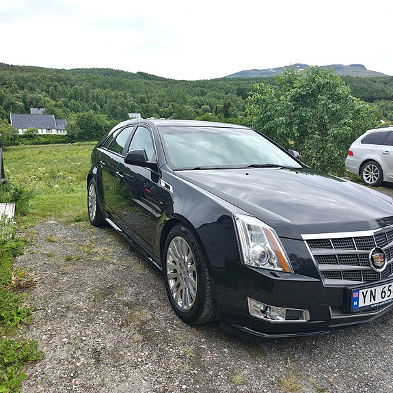 Cadillac CTS 3 of 5