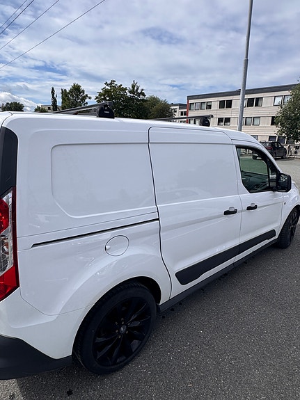 Ford Transit Connect 6 of 12