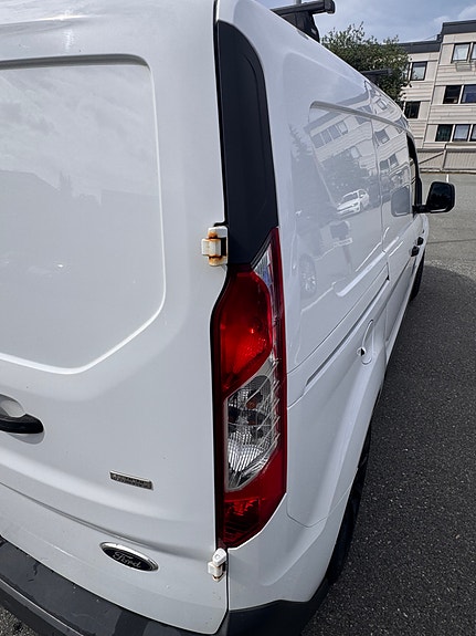 Ford Transit Connect 3 of 12