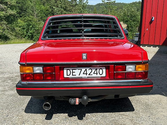 Volvo 240 5 of 5