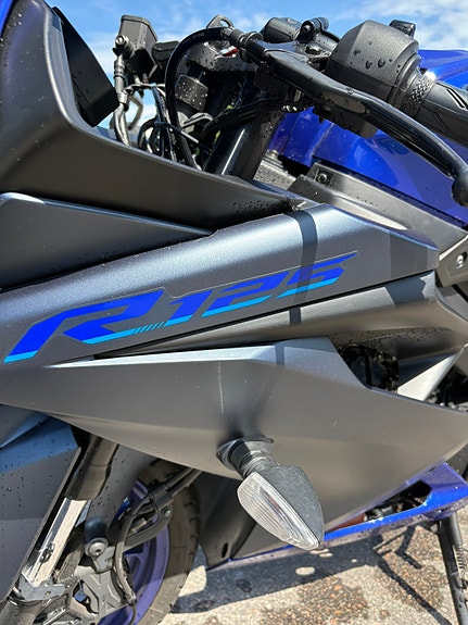 Yamaha YZF-R 125 9 of 11