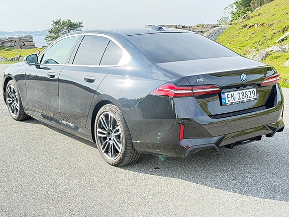 BMW i5 5 of 5