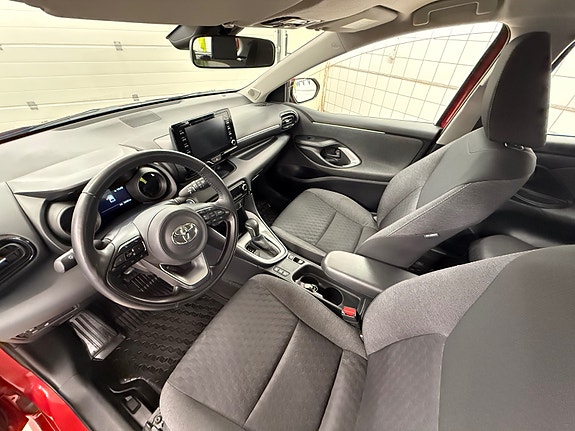 Toyota Yaris 19 of 30