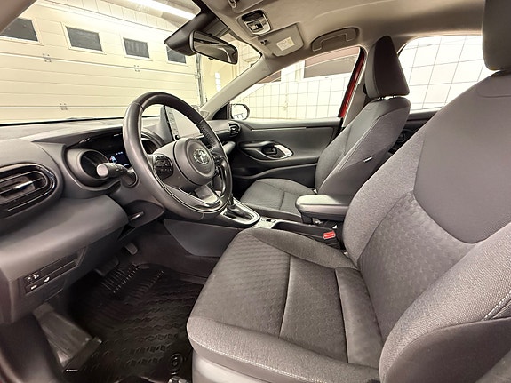 Toyota Yaris 16 of 30