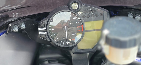 Yamaha YZF-R1 Big Bang 15 of 15