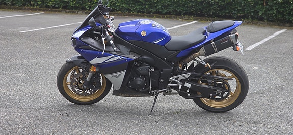 Yamaha YZF-R1 Big Bang 5 of 15