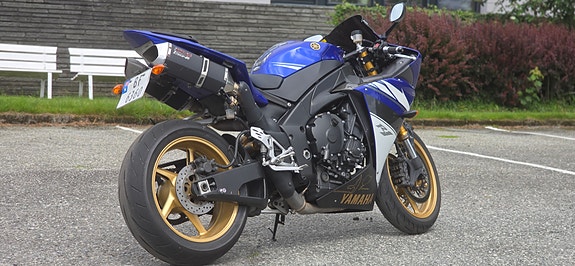 Yamaha YZF-R1 Big Bang 9 of 15