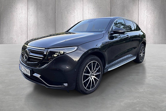 Mercedes-Benz EQC400 3 of 5