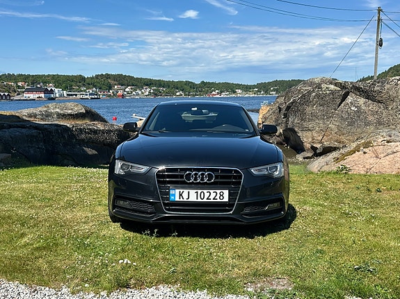 Audi A5 2 of 30
