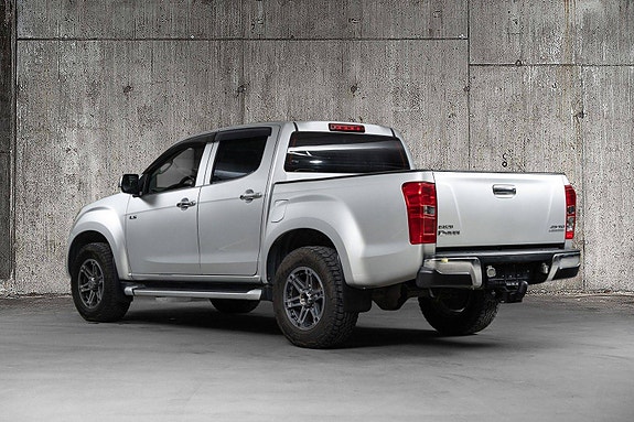 Isuzu D-max 8 of 30
