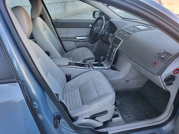 Volvo S40 21 of 30