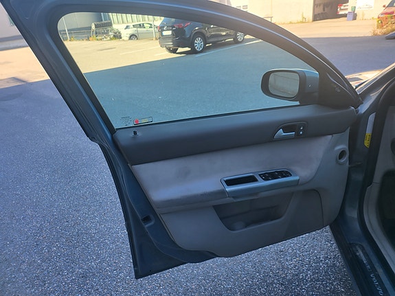 Volvo S40 14 of 30