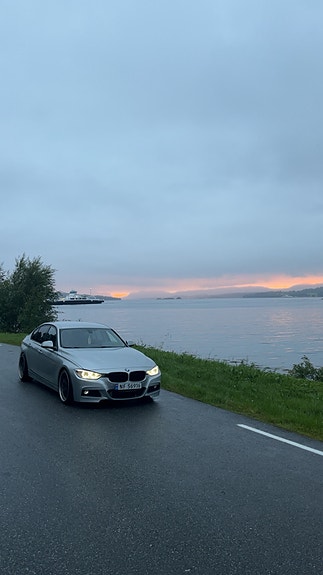 BMW 320d 9 of 22