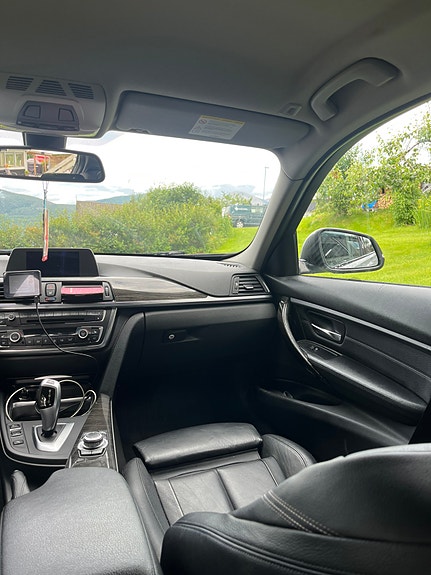 BMW 320d 19 of 22