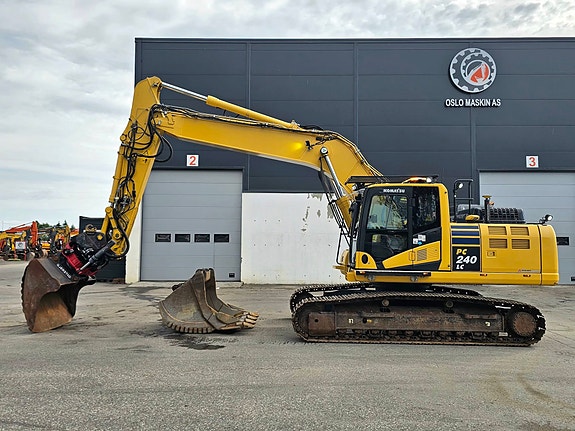 Komatsu PC240LC-11E0, 2019 mod, 8041 timer, GPS, Rototilt, 2 Skuffer, Meget godt utstyrt 2 of 5