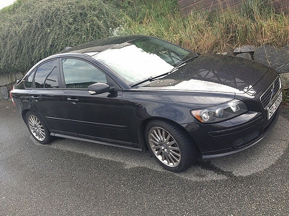 Volvo S40 3 of 5
