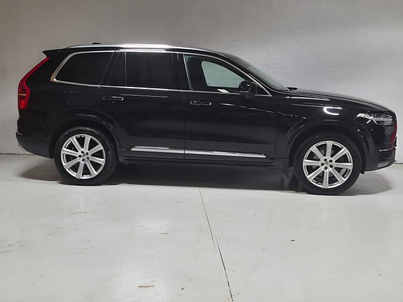 Volvo XC90 4 of 5