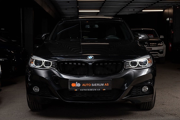 BMW 320xd 3 of 5