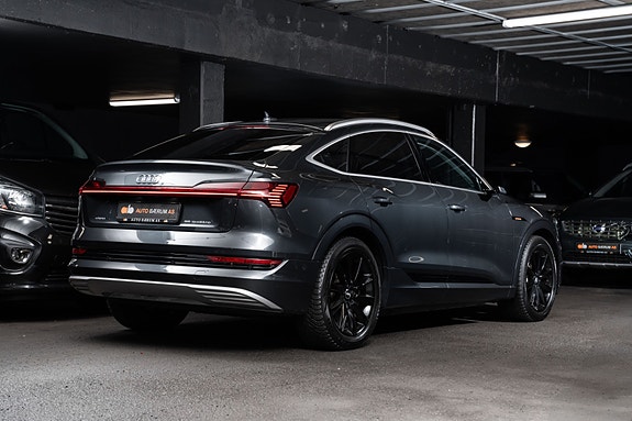 Audi e-tron Sportback 4 of 5