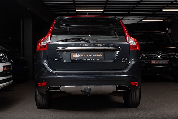 Volvo XC60 4 of 5