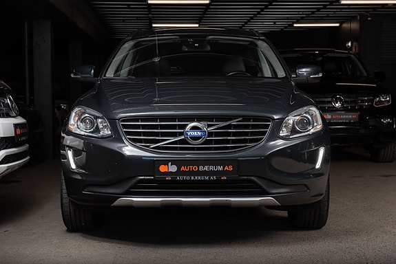 Volvo XC60 3 of 5