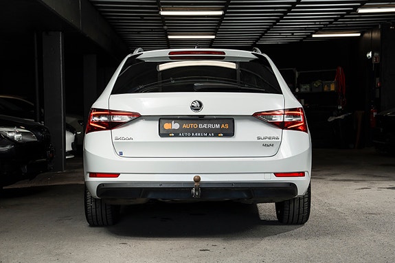 Skoda Superb 4 of 5