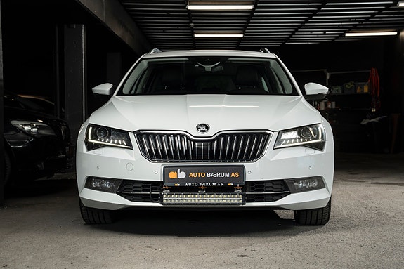 Skoda Superb 3 of 5