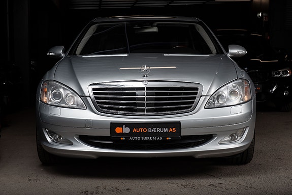 Mercedes-Benz S-Klasse 3 of 5