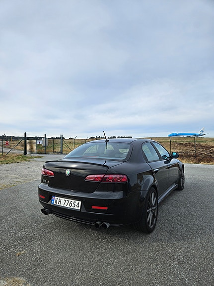 Alfa Romeo 159 4 of 5