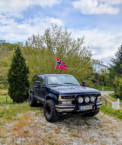 Chevrolet Tahoe 2 of 30