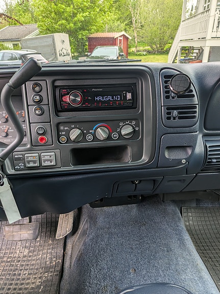 Chevrolet Tahoe 18 of 30