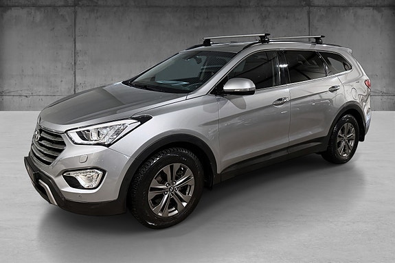 Hyundai Grand Santa Fe 2 of 5
