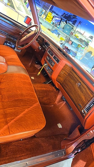 Cadillac Deville 11 of 14
