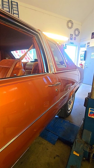 Cadillac Deville 8 of 14
