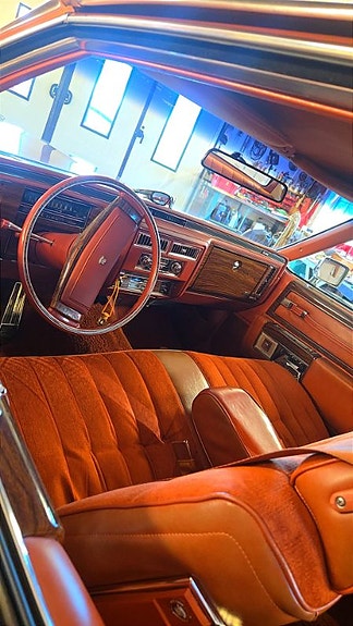 Cadillac Deville 2 of 5