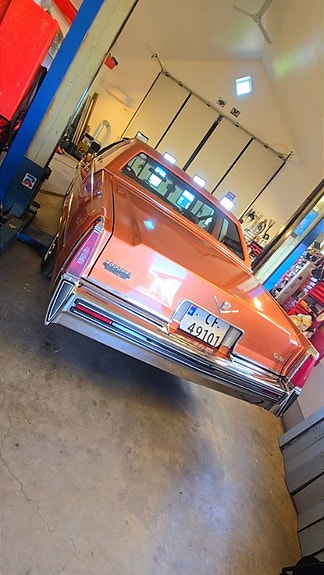 Cadillac Deville 13 of 14