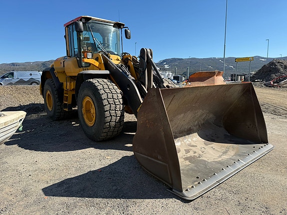 Volvo L110G 3 of 5
