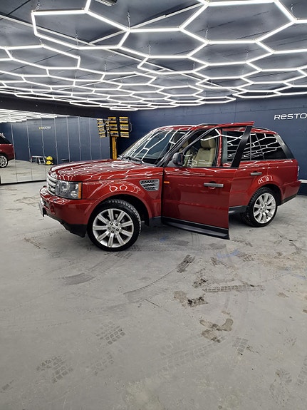 Land Rover Range Rover 2 of 5