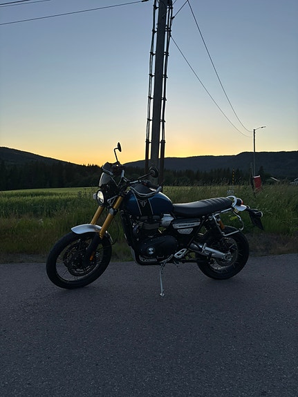Triumph Scrambler 1200 XE 2 of 5