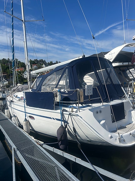Bavaria 42 C 2004 mod 5 of 5