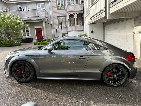 Audi TT 4 of 5