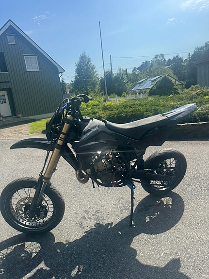 Husqvarna SMS 125 2 of 5