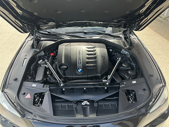 BMW 740d 13 of 30