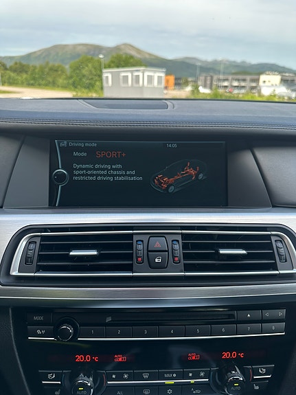BMW 740d 21 of 30