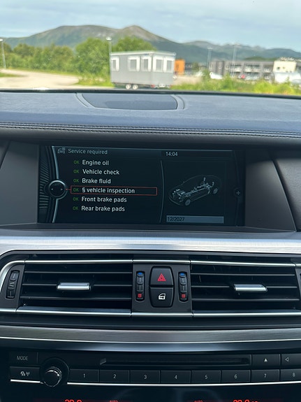BMW 740d 19 of 30