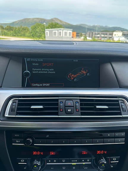 BMW 740d 22 of 30